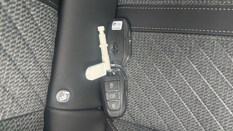 Peugeot 208 1.2 PureTech 100 Allure 5dr Petrol Hatchback